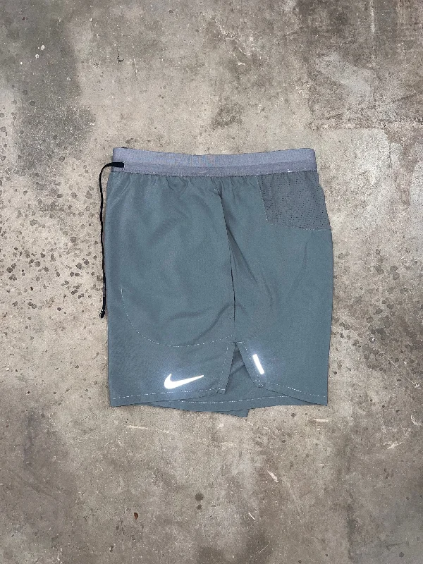 Nike Flex Stride Shorts - Grey