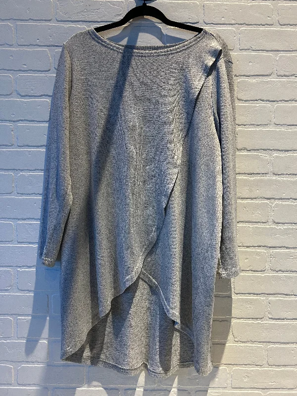 Tunic Long Sleeve By Shein In Grey, Size: 1x