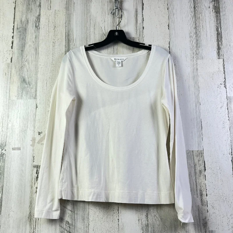 Athletic Top Long Sleeve Crewneck By Athleta In Cream, Size: M